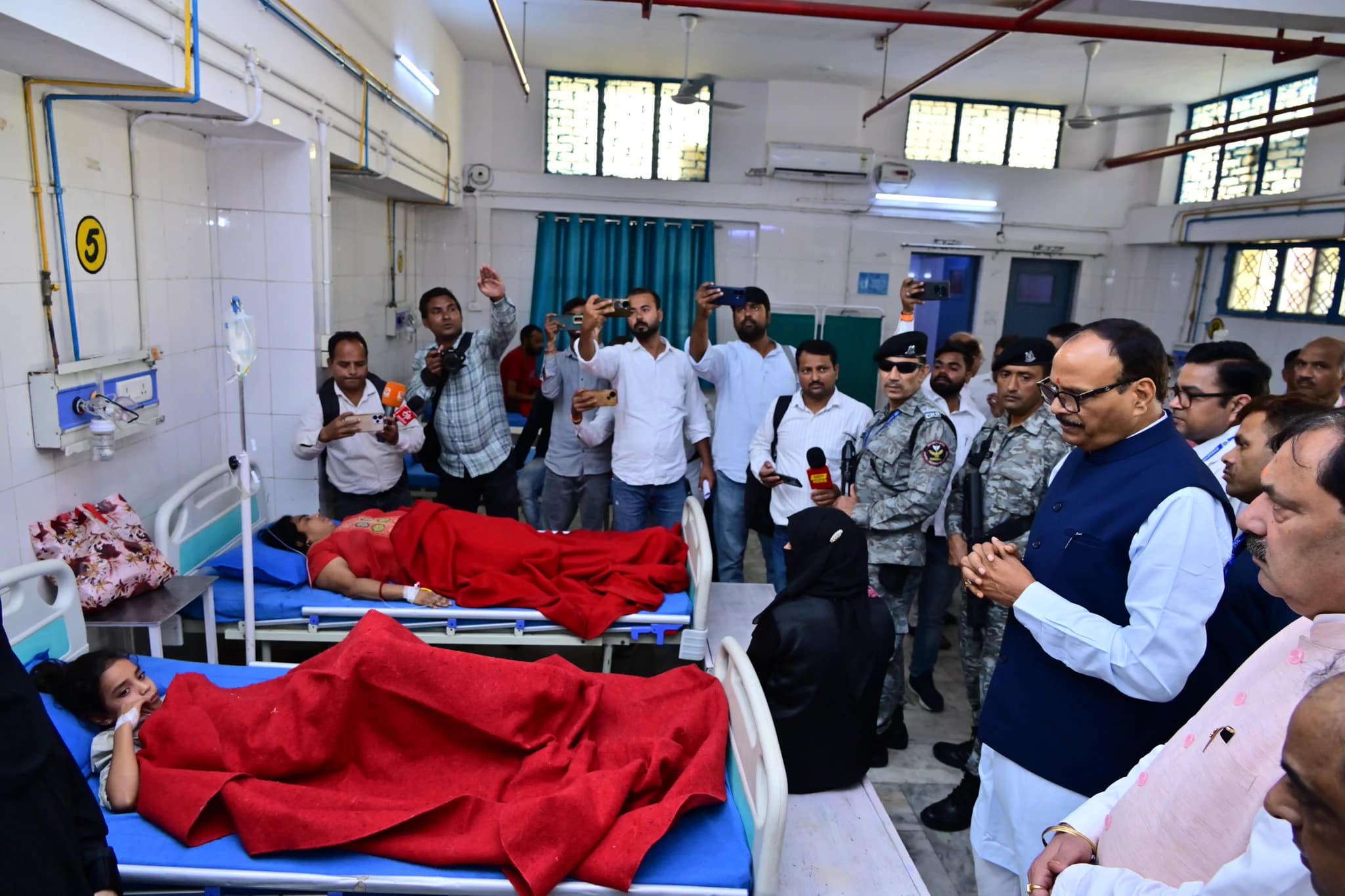 स्वास्थ्य सेवाओं में लापरवाही बर्दाश्त नहीं, मरीजों को समय पर मिले उपचारः ब्रजेश पाठक