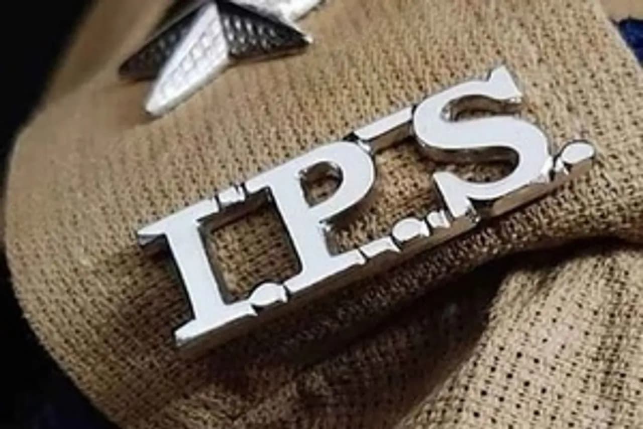 मध्य प्रदेश सरकार ने 15 आईपीएस अधिकारियों का किया तबादला