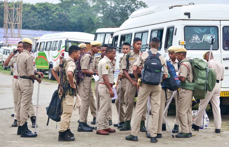 असम में नगांव लोकसभा उपचुनाव के लिए कड़ी सुरक्षा के बीच मतदान आरंभ