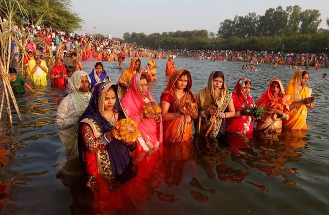 सूर्य को अर्घ्य देने का ये है शुभ मुहूर्त