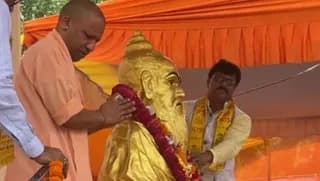 योगी सरकार में महर्षि वाल्मीकि के आदर्शों का सम्मान, लखनऊ में गोमती तट पर स्थापित हुई प्रतिमा