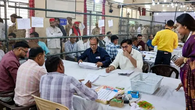 नागपुर MLC चुनाव में कांग्रेस ने पलटा पासा, फडणवीस-गडकरी के गढ़ में बीजेपी को हराया; अभिजीत वंजारी की लगातार दूसरी जीत