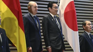 Photo of Japan Slips to World’s No. 3 Creditor Behind Germany, China