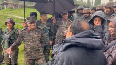 Photo of Over 300 tourists stranded in Gulmarg Gondola in J&K rescued