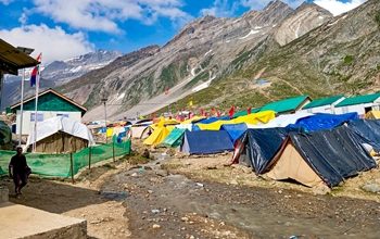 Photo of Amarnath & Vaishno Devi Yatras temporarily suspended due to rough weather forecast