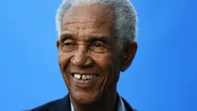 Photo of West Indies legend Sir Garfield Sobers passes away