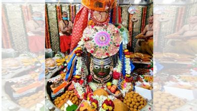 Photo of भगवान महाकाल को बंधी पहली राखी, लगाया सवा लाख लड्डुओं का महाभोग