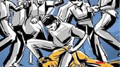 Photo of देवरिया : दंपत्ति के विवाद में पति ने पत्नी को पीट-पीट कर मौत के घाट उतारा