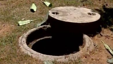 Photo of हिसार : सीवरेज ट्रीटमेंट प्लांट के कुएं में उतरे चार युवकों की मौत, ग्रामीणों ने शवों को ले जाने से पुलिस को रोका