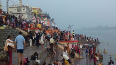 Photo of चंद्रग्रहण के प्रभाव से मुक्त भारत में मनी बुद्ध पूर्णिमा, श्रद्धलुओं ने किया पवित्र नदियों में स्नान