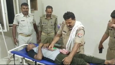 Photo of फिरोजाबाद: मुठभेड़ में इनामी हिस्ट्रीशीटर बदमाश गिरफ्तार, पैर में गोली लगने से हुआ घायल
