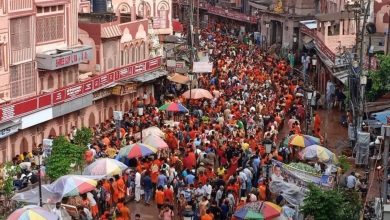 Photo of सावन में शिवभक्तों ने की ‘धनवर्षा’ : विश्वनाथ धाम बनने के बाद काशी में धार्मिक पर्यटन से अर्थव्यवस्था को मिला बल