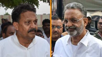 Photo of माफिया ब्रदर्स ही नहीं परिवार पर भी 97 संगीन धाराएं