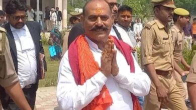 Photo of इलाहाबाद उच्च न्यायालय ने पूर्व सपा विधायक विजय मिश्रा की जमानत याचिका खारिज
