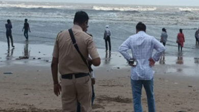 Photo of मुंबई के जुहू में चार नाबालिक लड़के डूबे, दो का शव बरामद