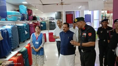 Photo of रक्षा राज्य मंत्री  ने स्टेशन कैंटीन और ईसीएचएस पॉलीक्लिनिक देहरादून का दौरा किया