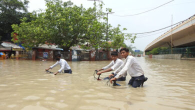 Photo of दिल्ली के बाढ़ प्रभावित 6 जिलों में स्कूल सोमवार और मंगलवार को बंद रहेंगे
