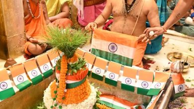 Photo of श्री काशी विश्वनाथ धाम में हुआ ध्वजारोहण, राष्ट्रीयता से ओत -प्रोत दिखा गंगद्वार