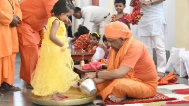 Photo of बेटियों के पांव पखार सीएम योगी ने की मातृ शक्ति की आराधना