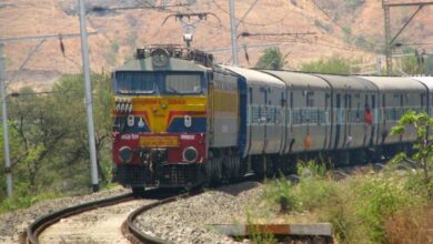 Photo of ट्रेन लेट होने पर न हों परेशान,रेलवे देगा फ्री में खाना-पानी