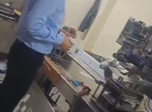 Photo of गाजियाबाद में पकड़ी गई नकली दवाइयों की फैक्ट्री, 1.10 करोड़ की दवाइयां बरामद