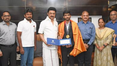 Photo of तमिलनाडु सरकार ने शतरंज विजेता गुकेश को दिया 75 लाख का नकद पुरस्कार