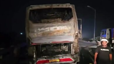 Photo of हरियाणा के नूंह में बस में लगी आग, आठ के मरने की आशंका, 30-40 लोग झुलसे