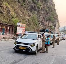 Photo of केदारनाथ धाम मार्ग पर बिना रजिस्ट्रेशन वाले यात्री वाहनों की एंट्री बंद