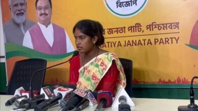 Photo of संदेशखाली की रेखा पात्रा ने हाई कोर्ट में दायर की याचिका, पुलिस की कार्रवाई से सुरक्षा की मांग