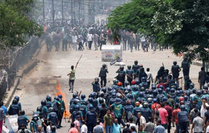 Photo of बांग्लादेश में दंगों के दौरान संयुक्त राष्ट्र के चिह्न वाले वाहन तैनात करने पर गुटेरेस ने जताई चिंता