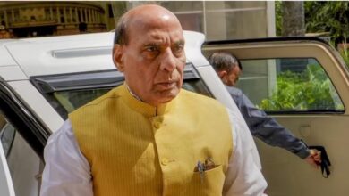 Photo of रक्षामंत्री राजनाथ सिंह ने कठुआ आतंकी हमले में पांच सैनिकों के बलिदान पर दुख जताया