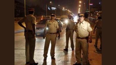 Photo of मुंबई में आतंकी हमले का अलर्ट : शहर में बढ़ाई गई सुरक्षा, ड्रोन-पैराग्लाइडर और एयर बैलून उड़ाने पर रोक