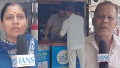 Photo of प्रधानमंत्री जन औषधि केंद्र से सस्ती दवा खरीद रहे लोग, पीएम मोदी का जताया आभार