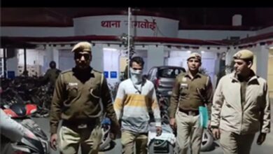 Photo of नांगलोई: पुलिस ने वाहन चोर को गिरफ्तार किया, 5 मोबाइल और तीन दो पहिया वाहन जब्त किए