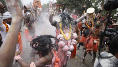 Photo of महाकुम्भ के छावनी क्षेत्र में हुआ श्री पंचायती अखाड़ा महा निर्वाणी का भव्य प्रवेश