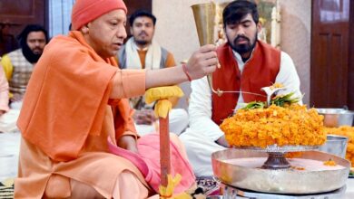 Photo of रुद्राभिषेक कर सीएम योगी ने की राष्ट्र कल्याण की कामना