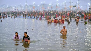 Photo of युवाओं और बुजुर्गों के साथ बच्चों में भी संगम स्नान को लेकर गजब का उत्साह