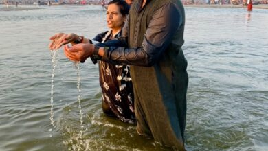 Photo of महाकुम्भ की आस्था में ओतप्रोत नजर आए अनिल कुंबले, त्रिवेणी संगम में किया पावन स्नान