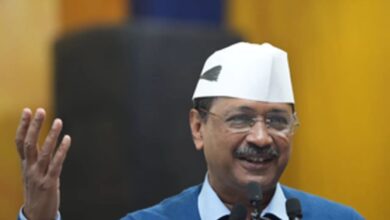 Photo of भाजपा समर्थकों से केजरीवाल की अपील- वोट झाड़ू पर दो, नहीं तो जेब पर पड़ेगा 25 हजार का बोझ