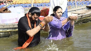 Photo of हरियाणा के सीएम नायब सिंह सैनी ने सपरिवार किया संगम स्नान