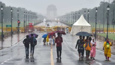 Photo of राष्ट्रीय राजधानी दिल्ली के कई इलाकों में बारिश, गिरा पारा