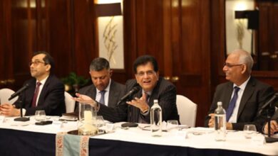 Photo of केंद्रीय मंत्री पीयूष गोयल का ब्रिटेन दौरा, शीर्ष व्यापारिक नेताओं के साथ की चर्चा