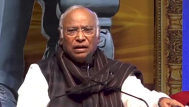 Photo of मल्लिकार्जुन खड़गे ने पीएम मोदी को लिखा पत्र, पहलगाम हमले को लेकर संसद का विशेष सत्र बुलाने की मांग