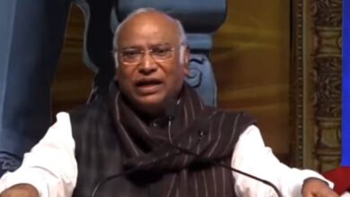 Photo of कांग्रेस अध्यक्ष खड़गे बोले– जीत का जश्न जीवन की कीमत पर नहीं होना चाहिए