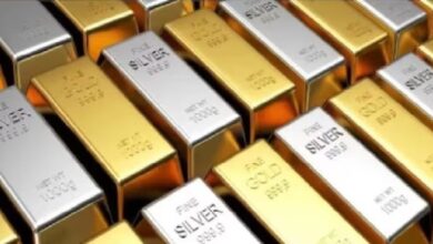 Photo of सर्राफा बाजार में मामूली गिरावट, फीकी पड़ी सोने और चांदी की चमक