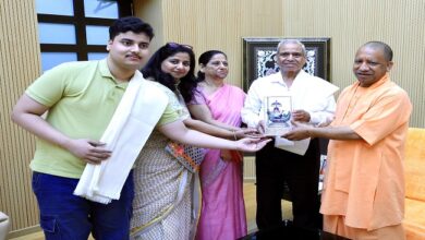 Photo of सीएम योगी से मिला अंतरिक्ष यात्री शुभांशु शुक्ला का परिवार