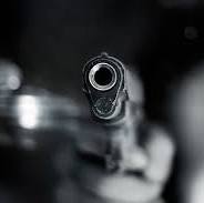 Photo of दिनदहाड़े फायरिंग : कार सवार बदमाशों ने की मारपीट और हवाई फायरिंग, छात्र घायल