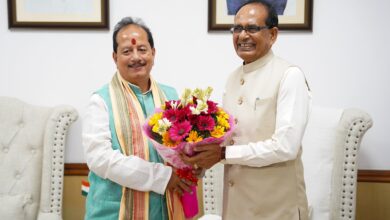 Photo of बिहार के उपमुख्यमंत्री व यूपी के कृषि मंत्री ने की शिवराज सिंह से मुलाकात