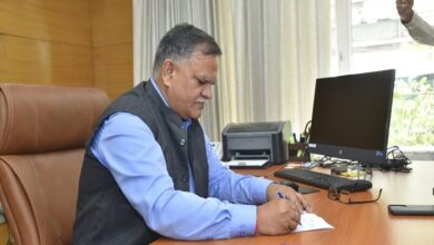 Photo of यूपी के मुख्य सचिव मनोज कुमार सिंह को सेवा विस्तार पर संशय