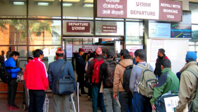 Photo of नेपाल से प्रतिदिन 2300 युवाओं का विदेश पलायन